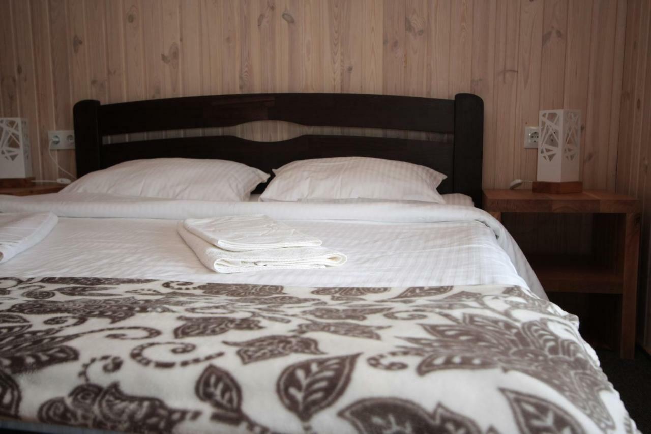 Ostrivky Hotel Svityaz' Buitenkant foto