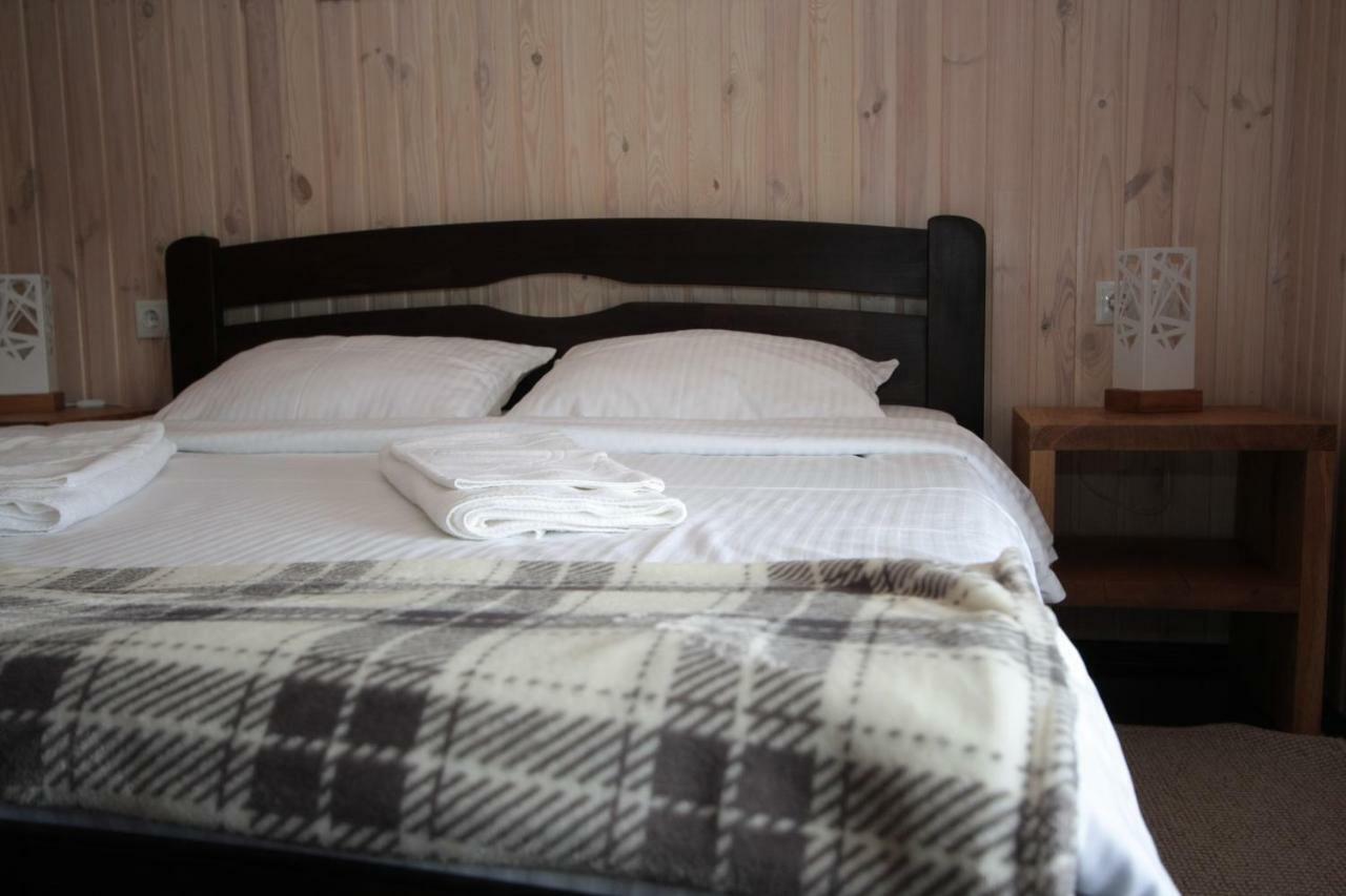 Ostrivky Hotel Svityaz' Buitenkant foto